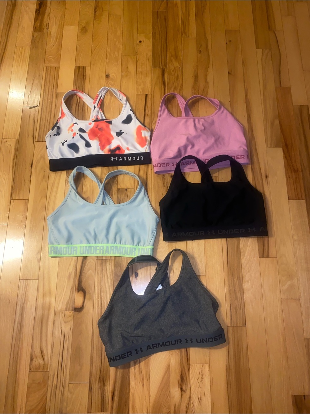 Under Armour Women's size large Sports Bras-  lot of 5.
